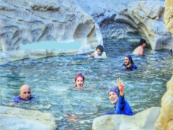 ادامه هنجارشکنی‌های گردشگران در طبس/ گلایه امام جمعه طبس از شانه خالی کردن مسئولان میراث فرهنگی