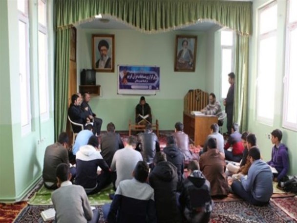 مسابقات قرآن فرزندان شاهد و ایثارگر در میاندوآب برگزار شد+ تصاویر