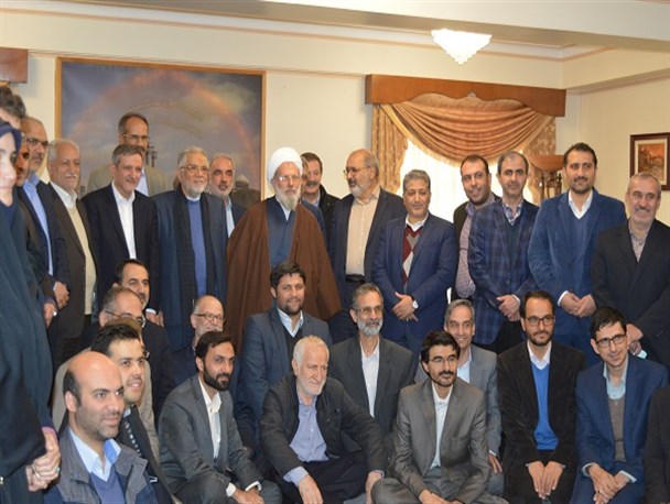 روابط بین حوزه و دانشگاه بسیاری از مشکلات اجتماعی را رفع می‌کند