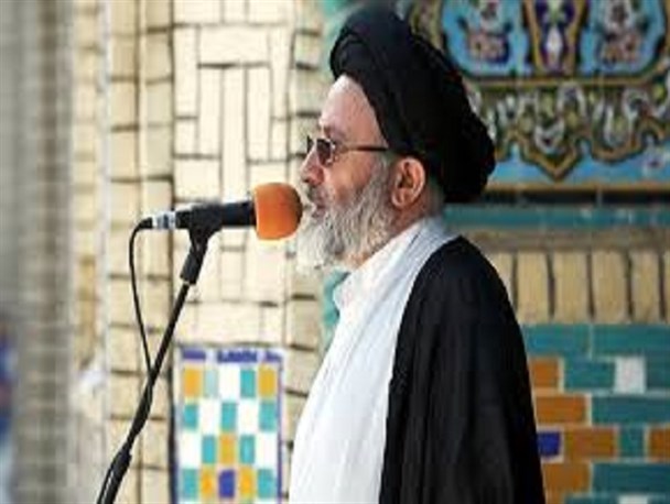 تصحیح نگاه حوزه و دانشگاه نسبت به یکدیگر لازمه ایجاد وحدت/علم در کنار دین و اخلاق مفید است