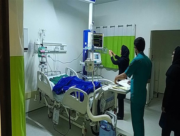 دو کودک حادثه آتش سوزی مدرسه در زاهدان+تصاویر