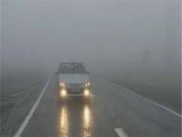 جاده‌های لرستان لغزنده است/ مه‌گرفتگی در گردنه زالیان