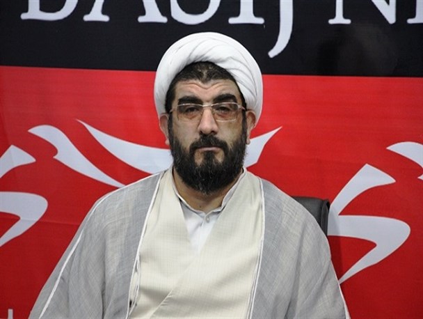 وحدت حوزه و دانشگاه حاشیه‌سازی‌های جدایی دین از سیاست را خنثی می‌کند