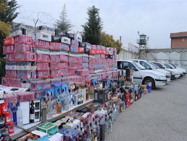 انهدام باند بین‌المللی قاچاق اسلحه و مشروبات الکلی در مازندران/۱۳ سرشاخه قاچاق بازداشت شدند+تصاویر