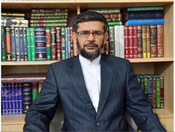 شعر در شرق استان هرمزگان با بی اقبالی محض روبه رو ست/مطالعه زیر بنای توسعه فرهنگی جامعه است