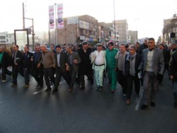 گزارش تصویری از همایش پیاده روی خانوادگی نیروهای مسلح ورامین