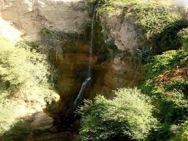 آبشار زیبای بیار از جاذبه های گردشگری مانه وسملقان/تصاویر