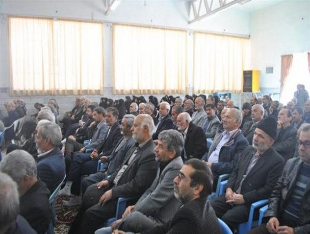 جلسه مجمع عمومی بازنشستگان با حضور 200 بازنشسته در فردوس