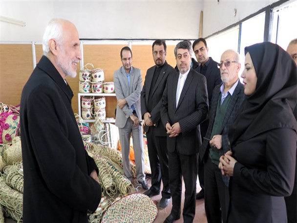 صادرات صنایع دستی هنرمندان منطقه آزاد انزلی به امارات