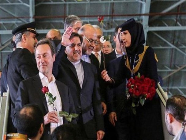 ذوق‌زدگی مسئولان زمان تحویل ایرباس در شأن ملت ایران نبود/ بی‌نتیجه بودن برجام برکسی پوشیده نیست