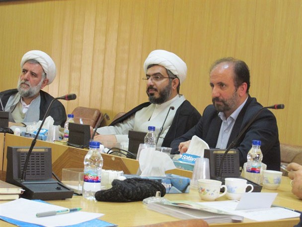 در زمینه فراهم‌سازی اشتغال، عوامل مختلفی مؤثر می‌باشد/ با وجود مشکلات مختلف، نرخ بیکاری ثابت مانده است