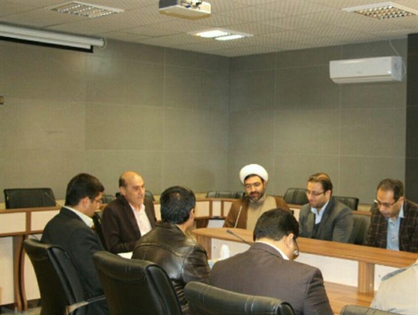 محوریت اجرای برنامه‌های دهه فجر باید مردمی باشد
