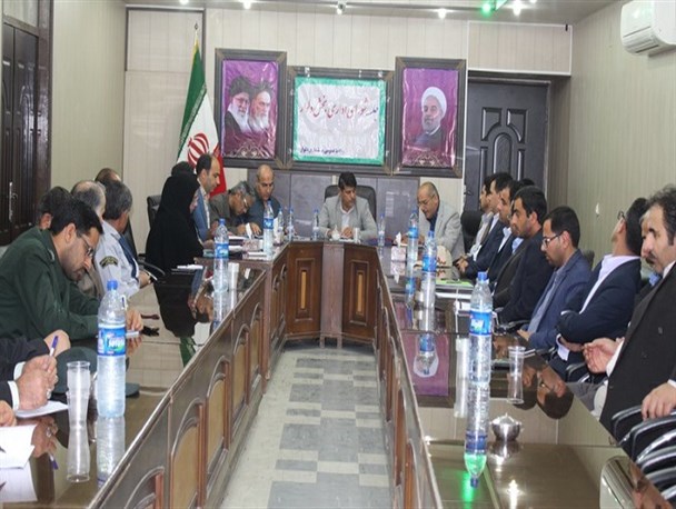 ادارات بخش دلوار پاسخگوی مشکلات مردم باشند