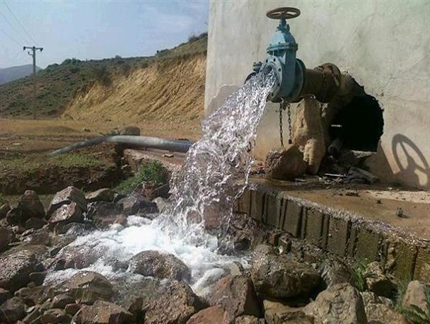 محرومیت 20روستای حاجی آباد از آب سالم/ لزوم نصب سیستم آبشیرین کن در  روستای چاه باغ