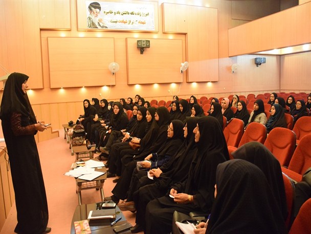 نخستین شرکت تعاونی بانوان کارآفرین در شهرستان میبد تاسیس شد+ تصاویر