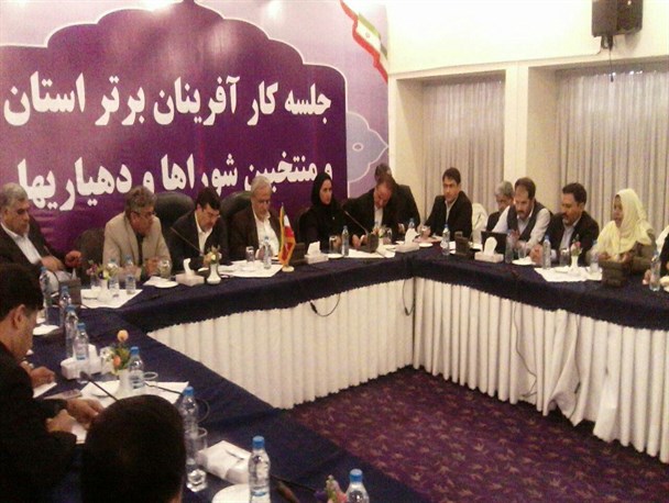 مشکلات بروکراسی اداری کارآفرینان باید حل شود/گردشگری روستایی باید رونق پیدا کند