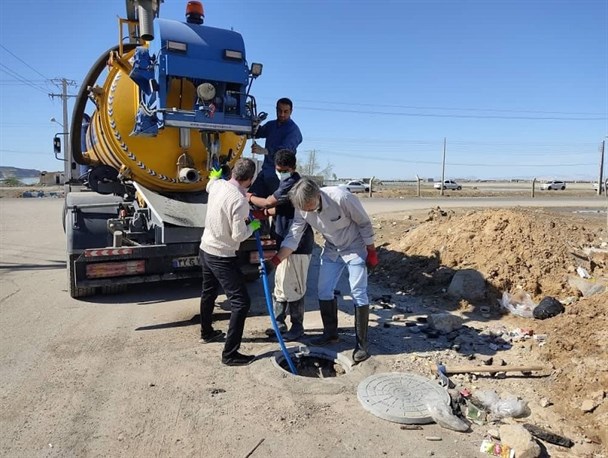 ۵ کیلومتر از شبکه فاضلاب کنارک شست‌وشو شد/ تداوم عملیات لایروبی با همکاری استان‌های مشهد، اصفهان و تهران