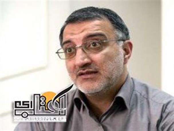 فاصله گرفتن مسئولین مملکت از راه و آرمان های شهدا علت وجود مشکلات در کشور است