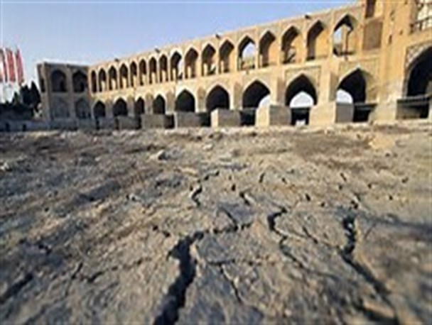 نقض آشکار قانون و حقوق آب، بزرگترین ظلم در حق صاحبان قانونی آب زاینده رود است
