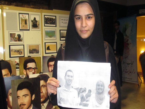 اعتراض دانشجویان دانشگاه پزشکی به سکوت رسانه ای جنایت چپل هیل
