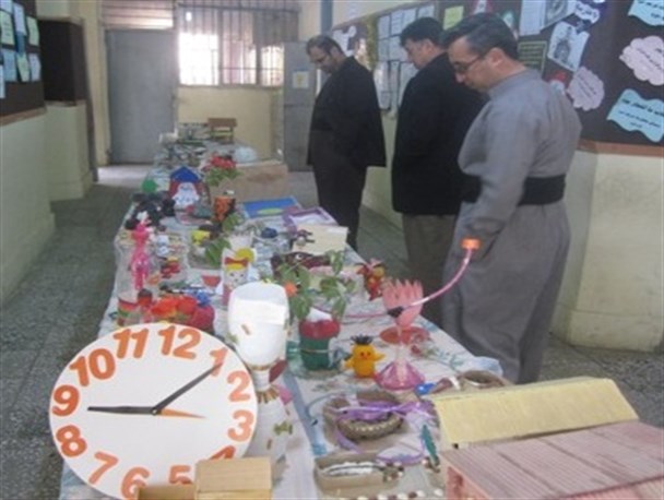 برپایی نمایشگاه جابر بن حیان در مدارس روانسر