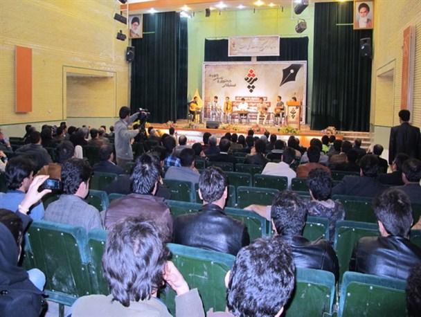 حضور قاطبه شاعران کُرد در جشنواره فرهنگ و ادبیات کُردی «پرژه» کامیاران