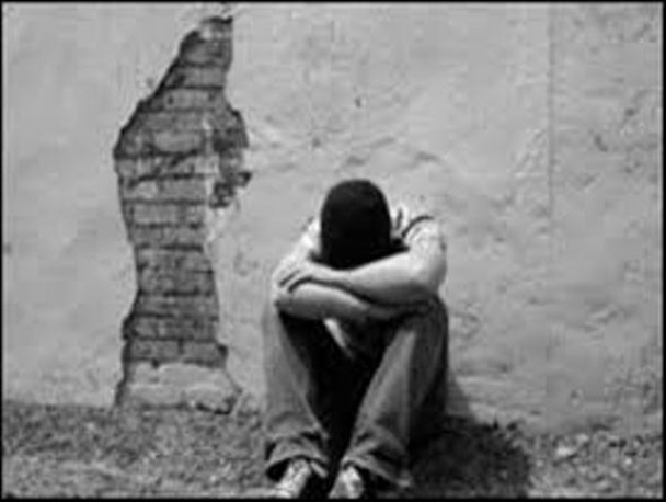 گرایش اذهان جوانان به سمت اعتیاد با ترویج فیلم های غیر اخلاقی