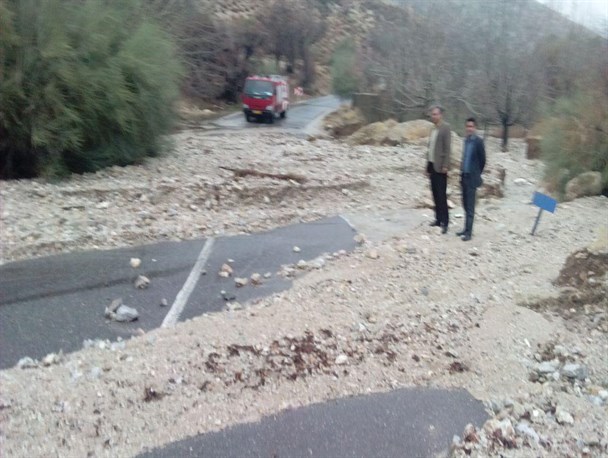 گرفتار شدن ۵۰ روستای شهرستان بافت در سیلاب