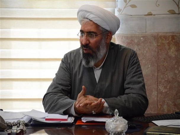 بازخوانی فرمایشات رهبری بهترین راه برای وحدت شیعه و سنی در جامعه است