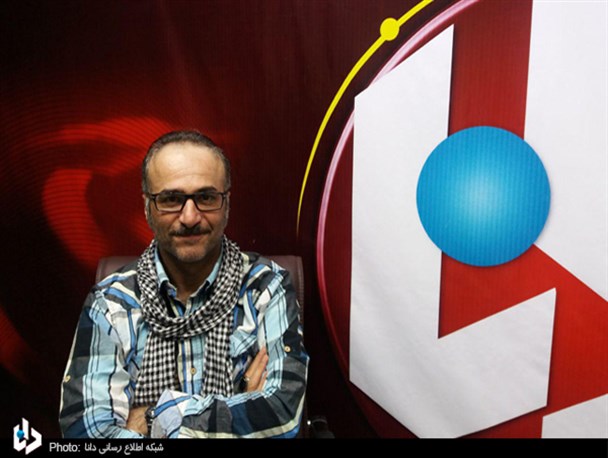 از دبیر و اجرا کنندگان جشنواره تئاتر فجر گله دارم/ برخی دوستان با آثار مذهبی، دینی میانه خوبی ندارند