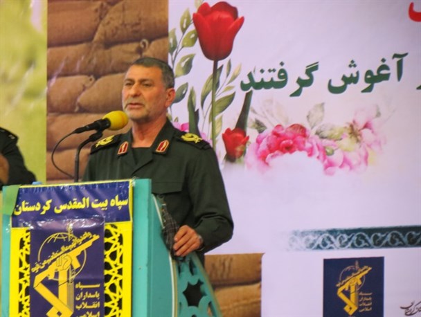 خون شهید سلیمانی میلیون‌های نفر را به جبهه مقاوت پیوند داد