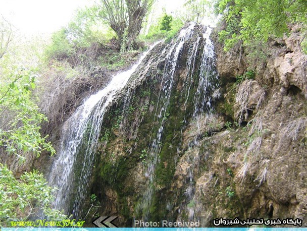 تصاویری از آبشار زیبای روستای استخری (اسطرخی)