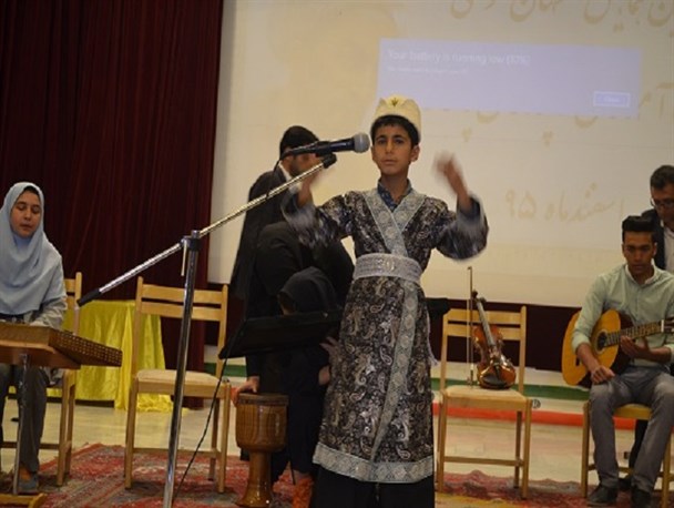 جشنواره گلستان خوانی در پاسارگاد برگزار شد