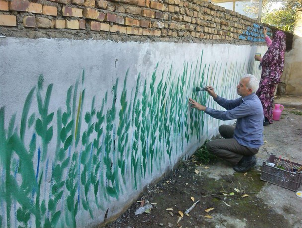 خانواده ای گنبدی برای زیبایی شهرش دست به کار شد+تصاویر