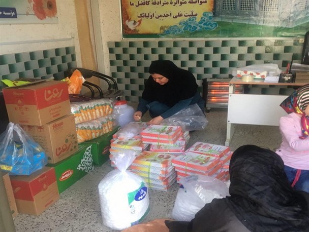 توزیع ۵۵ سبد غذایی و پوشاک در روستای سالیکنده+تصاویر