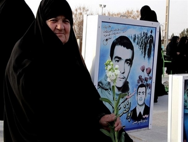 همایش «گلدانی برای مادر» در آران و بیدگل