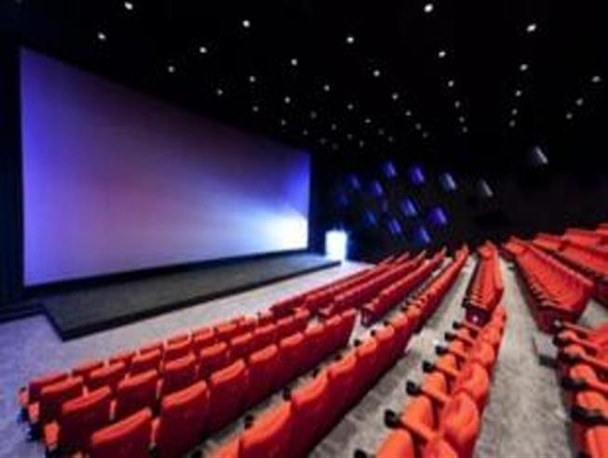 اکران طنزهای سخیف به جای آثار فاخر / کاهش 11 درصدی مخاطب سینما