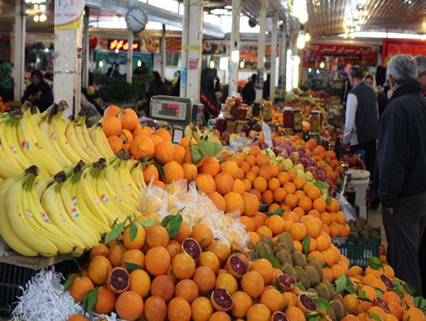 قیمت میوه کاهش می یابد/کمبودمیوه برای شب عید نداریم