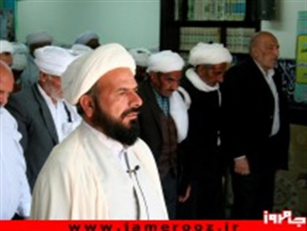باید درسایه هم زبای نخبگان با مسولان موقعیت ها را بشناسیم و تهدیدات دشمنان را به فرصت تبدیل کنیم