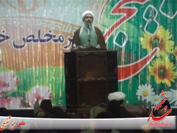 ارتش و سپاه خدمات ارزنده ای به انقلاب عرضه کرده اند