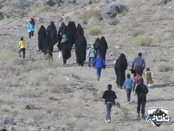 برگزاری همایش بزرگ پیاده روی خانوادگی در خاش/ گزارش تصویری