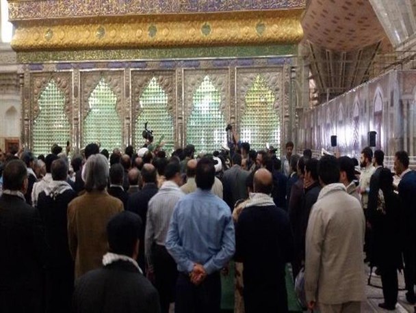 تجدید بیعت ۴۰ نفر از هنرمندان بسیجی دماوند با آرمان‌های امام راحل و شهدا