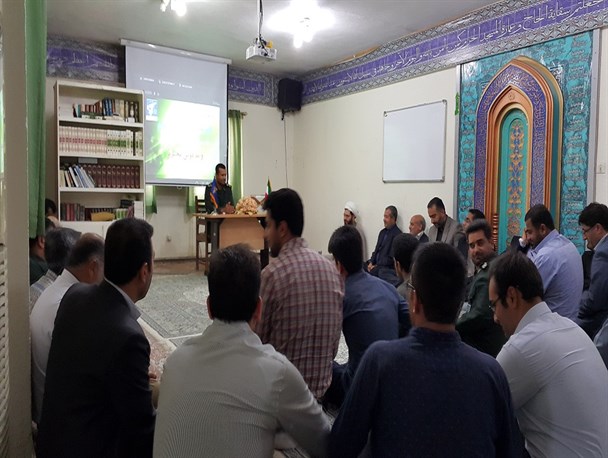 اگر در اقتصاد مقاومتی به سرمایه های داخلی متکی نباشیم نمی توانیم پای اعتقادات خود بایستیم