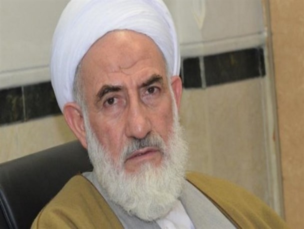 امروز شیعه و سنی با افتخار برای تشییع شهدای مدافع اسلام آمده اند/ نبرد در سوریه مقابله با شیطان بزرگ است