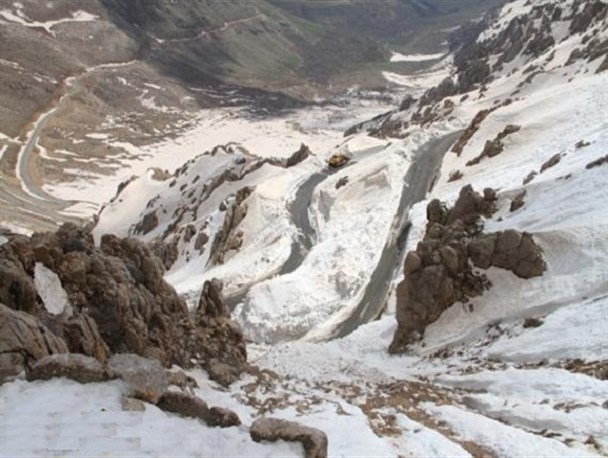 گردنه تته در مسیر ارتباطی سروآباد به پاوه بازگشایی شد