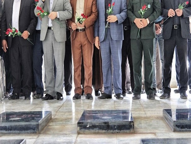 برگزاری مراسم غبار روبی گلزار شهدای ممسنی با حضور نامزده های انتخاباتی
