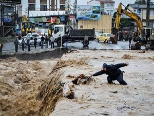 دولتمردان رفوزه در بحرانها به فکر تک ماده در سیل شمال غرب باشند