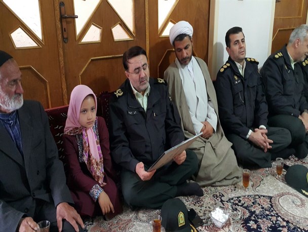 دیدار فرمانده انتظامی خراسان رضوی با خانواده شهید نامدار
