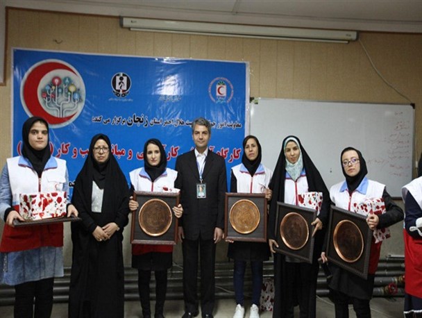 کارگاه آموزش کارآفرینی و مبانی کسب و کار در زنجان برگزار شد/ افزایش تعداد فارغ التحصیلان دانشگاهی نقص بزرگ جامعه امروز+ تصاویر