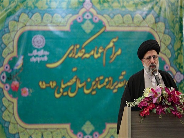 نیازمند صیانت از حوزه‌های علمیه در برابر سکولاریزم اجتماعی هستیم